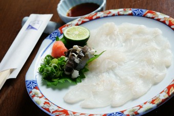 丁寧に骨抜きした『ハモうす造り』