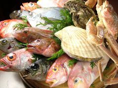 "Reservations for April and after" "Big catch tub course" 9 dishes 6,600 yen (tax included) All-you-can-drink 7,700 yen (tax included)