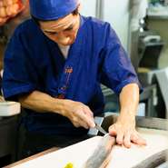 毎日のおすすめ料理は、鮮魚を使用した料理を中心に数十種類