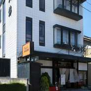 日本料理店『天錦』は、江南市、商工会館となりにございます。