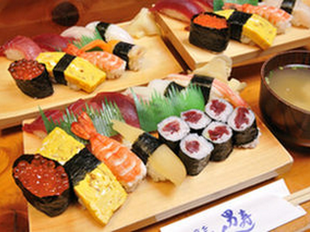 にぎりのセット　ボリュームたっぷりです。