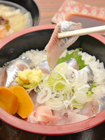 イワシの刺身丼