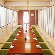 個室として使用可能なお座敷席あります