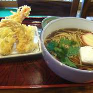 （海老天1本・野菜天2種・自家製焼き餅1個）