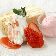 季節ごとにこだわりのケーキをご用意致します。