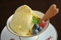 無添加の濃厚バニラビーンズや、
抹茶、季節のアイスやシャーベットも。