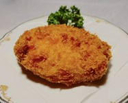 potato or crab cream
※写真はポテトコロッケです。
The photo is potato.