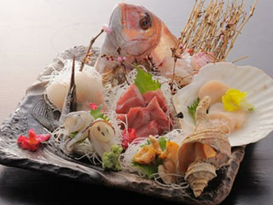 北海道で朝獲れた魚介を使用！『刺盛』