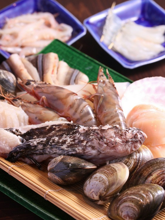 新鮮素材を腕利きの料理人が調理します