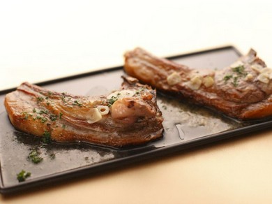 骨付きラムステーキ　