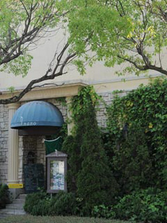 西神中央の街角に佇むイタリアレストラン