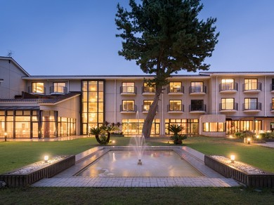 落ち着いた大人の雰囲気で二人の時間を