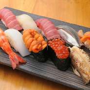 旬のネタがふんだんに盛り込まれたこちらの一皿も、美味しいひと時を刻むにはおすすめです。