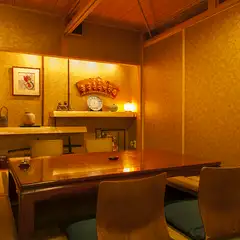 高級感あふれる落ち着いた雰囲気と美味な料理で、客人も満足