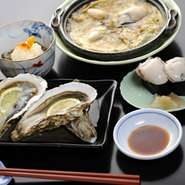 殻カキ2個、かき酢、かきの柳川鍋、かき寿司2貫！　人気の牡蠣料理を凝縮！　お得なセットです！　もちろん牡蠣は厚岸漁師から直送