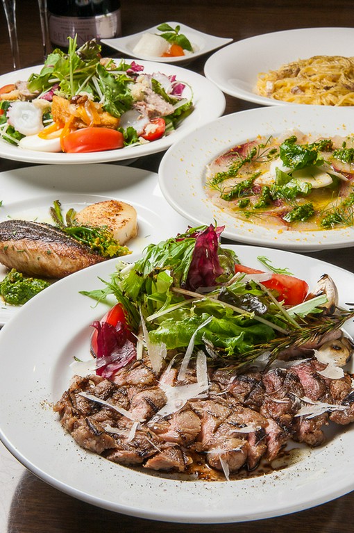 特別なお二人の一夜を彩る、おすすめコースあります。