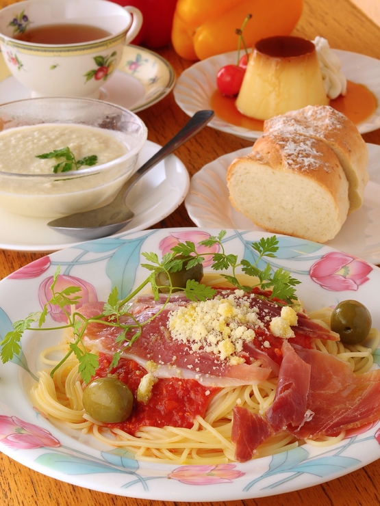 Petit course 4,000 yen Available until December 14th.