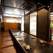 大人のデート。各種ご宴会。歓迎会、送別会。合コンにもオススメ。
全席個室空間となりますので、様々なシーンにご利用OK。飲み放題付きのコースが3500円～、ご予算に応じてプラン作れます。烏丸、風見鶏。