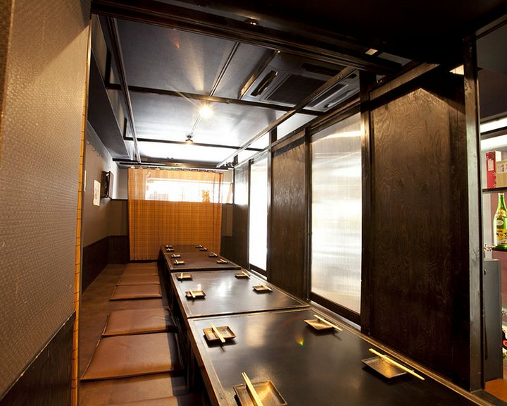 宴会向きの個室ございます