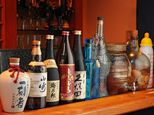 焼酎・生ビール・地酒等、常時約50種類ご用意しております。