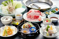 前菜盛り合わせ・刺身三種盛り・替り鉢・香の物・油物・デザート