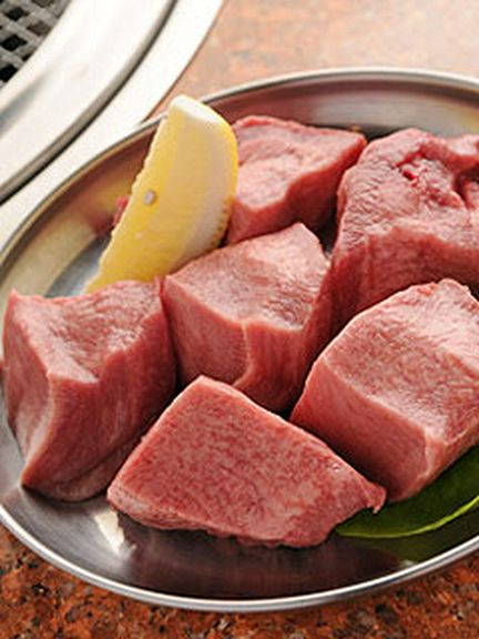 食べ応えのある人気メニュー! 『厚切りコロタン』