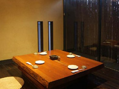 落ち着いた店内