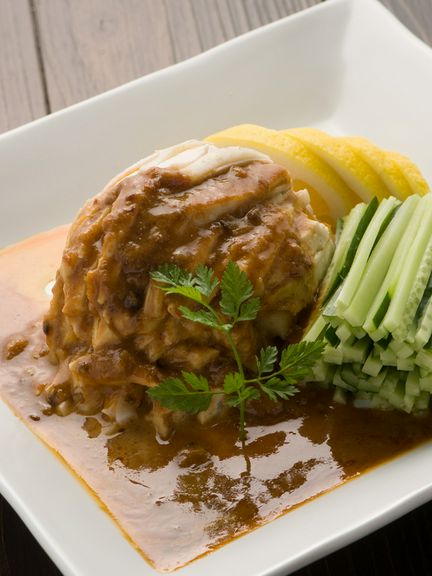 蒸し鶏の四川風胡麻ソース