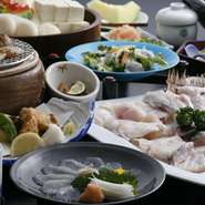 付出し、てっ皮、てっさ、焼きふぐ、ふぐ唐揚げ、ふぐ鍋、ぞうすい、フルーツ、ひれ酒