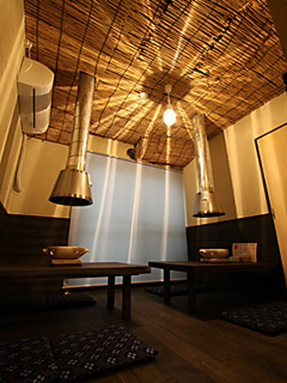 和風のテイストをあしらった家庭的なお店で本格焼肉をどうぞ！