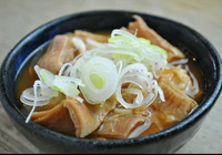 不動の一番人気！
みそ醤油味で長時間煮込みました。
