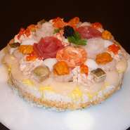 テイクアウト用のお寿司のケーキです。記念日のサプライズにいかがですか？