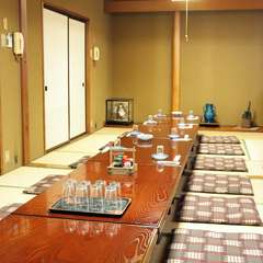 たっぷり飲んで食べて楽しみましょう！