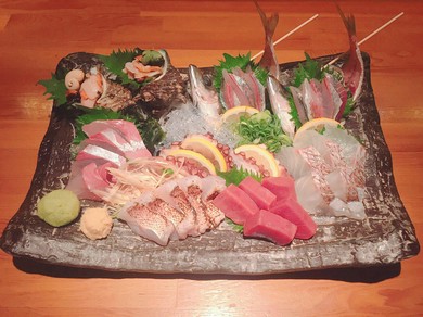 歓送迎会はわいわい楽しめる【魚屋　ひでぞう】で!!