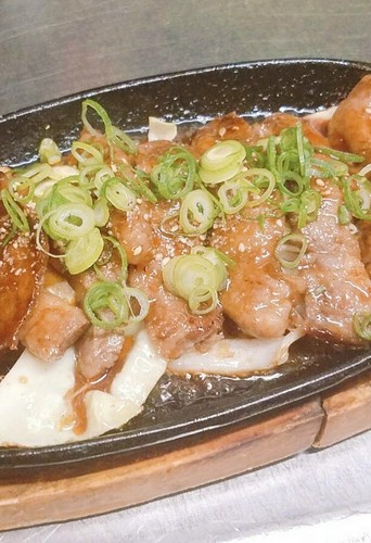 カルビ鉄板焼（お肉メニューもあります！）