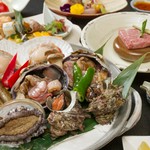 新鮮魚介の旨味と当館自慢の神戸牛をお楽しみ頂けます。～全8品～前八寸、造り、吸い物、温物、宝楽焼、食事、漬け物、果物