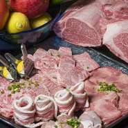 おすすめは『飲み放題食べ放題コース』、いろいろなシュチエーションに合う内容が選べます。ボリューム満点でご用意しております。是非お楽しみください！