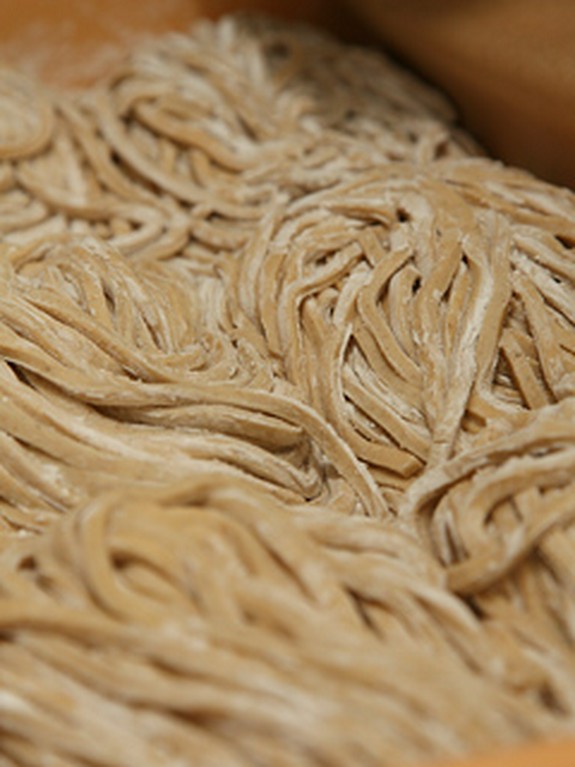 麺は小平本店併設の製麺所から毎日直送されます！