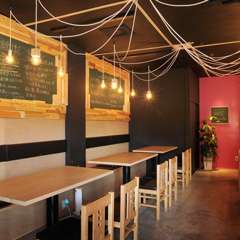 デザイナーの手による癒しの空間でごゆっくりどうぞ。