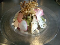 サラダとデザートがついたお得なシンプルメニュー季節の健康サラダ月替わりの旬のパスタ・リゾットから1品ドルチェお飲みもの