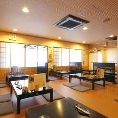 お一人お料理2品ずつです。