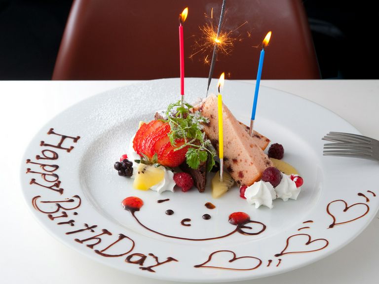 皆で喜び合うために、スタッフも一緒にお祝いを!