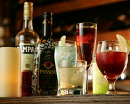 人気のチーズ料理を盛り込んだ飲放題付きコースです。3時間飲み放題付き⇒5700円(税込)