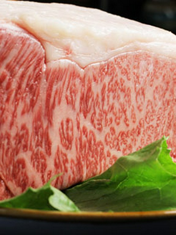 仙台牛・無菌豚・伊達鶏を使ったお肉料理がメイン！