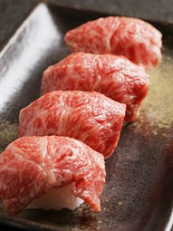 大トロの炙り寿司　一貫