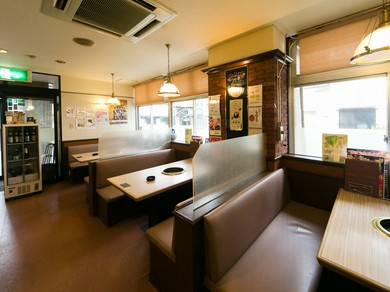 焼肉以外のメニューも多彩。ファミリーにも人気