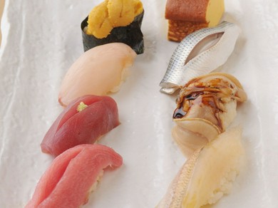 銀座 有楽町のデート向きディナーコース 鮨 寿司 デートにおすすめのお店 ヒトサラ