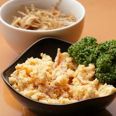 バランスのとれた手料理に、ほっとひと息つけそうな店です