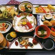 寿司こばやしは、新鮮な食材と大きな寿司ネタが評判です
