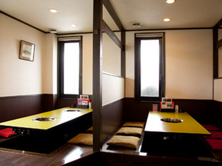 掘りごたつの席